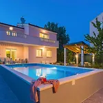 Sweet Marija With Heated Pool Vila *