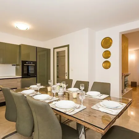 Sweet Marija With Heated Pool Villa