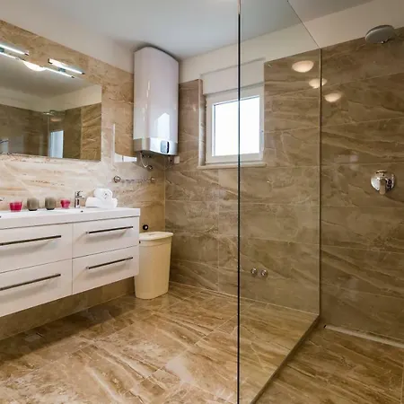 Sweet Marija With Heated Pool