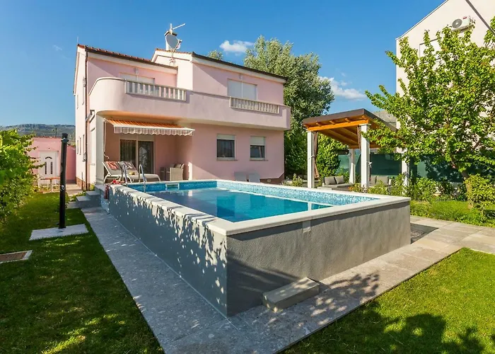 Sweet Marija With Heated Pool Villa