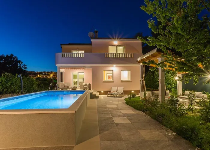 Sweet Marija With Heated Pool ヴィラ